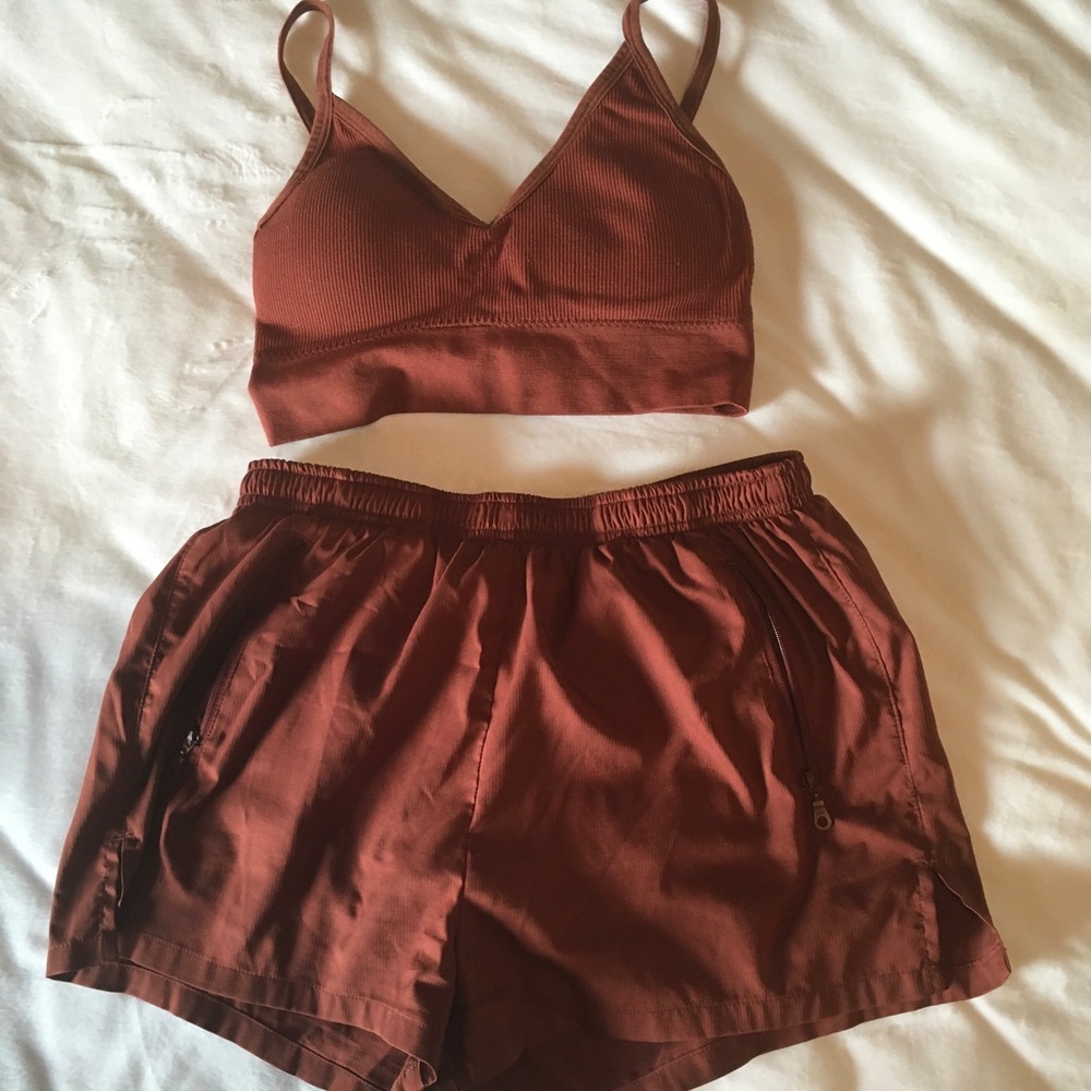 SOLD TWO PIECE SET Girlfriend Collective Gazelle Shorts in Sedona AND bra top